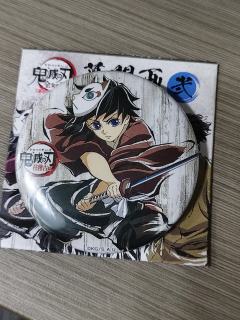 求解，这个是正的吗
感觉这个底摸有点麻麻赖赖😰。是磨砂的质