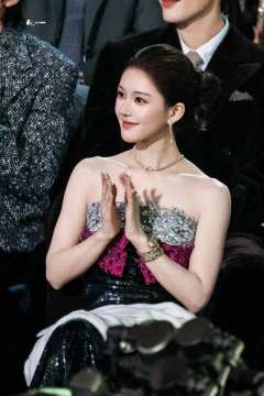 长得高是优势  站得高是本事