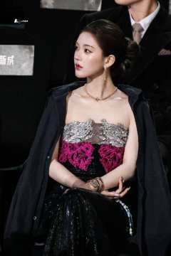 长得高是优势  站得高是本事