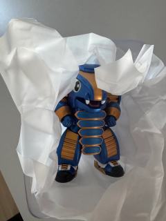 商家态度很好。东西到手的时候不错拆盒未拆袋，拿到手沉甸甸的，