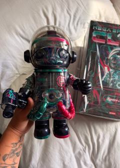 暗黑风的神，非这款莫属！
粉紫绿荆棘超帅的！！！编号2983