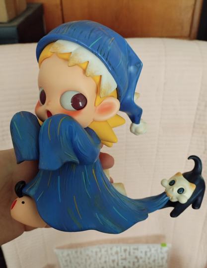 她来了她来了，她带着喵咪走来了！