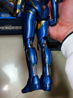 买的小辣椒开箱辣，劲玩一波hottoys﻿小辣椒
配件相当丰