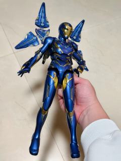 买的小辣椒开箱辣，劲玩一波hottoys﻿小辣椒
配件相当丰