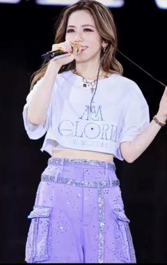 解解！￼请这样一直帅下去