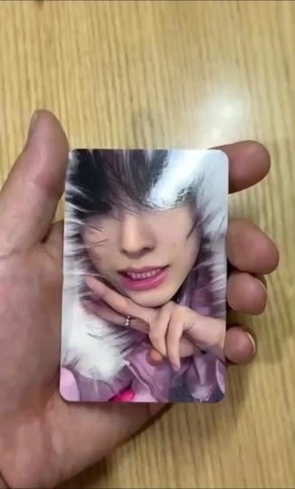 有家人可以看一下这张卡是真卡 还是假卡吗？