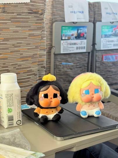 必须是我们的哭娃宝宝啦！！！crybaby搪胶抽选系列 初生棕和初生白