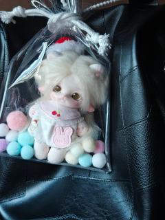 在她上线的第一天高价抽来的，自己亲手打扮的小宝宝，每天在医院