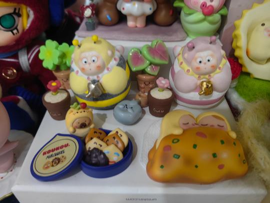 原色水壶跟异色水壶差别咋这么大！