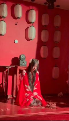 壁上观很好玩,胡不为这个角色本来很牢,但演圆改了五人版阿绾变