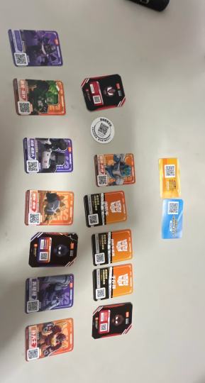 今天抽到了最喜欢的老麦，浅浅地来送一下光，上面奇妙积木下面布鲁可