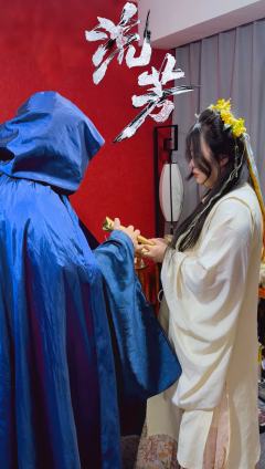 《流芳》赵晚舟,打了!
阎应元已上榜首!和羌青瓷并列了。
家