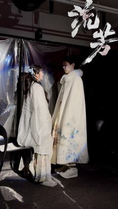 《流芳》赵晚舟,打了!
阎应元已上榜首!和羌青瓷并列了。
家