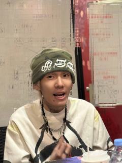 前半段的微牢换来连着五小时不间断的颅内烟花。2025年以这么