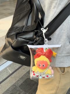 星星人终于出5.0了，怦然心动毛绒挂件
大大的蝴蝶结，怎能不