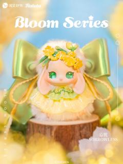 手脚都可动 蝴蝶结还可以替换
兔兔的眼睛里有细闪✨