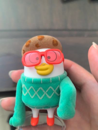 毛衣和帽子是植绒的 质感拉满