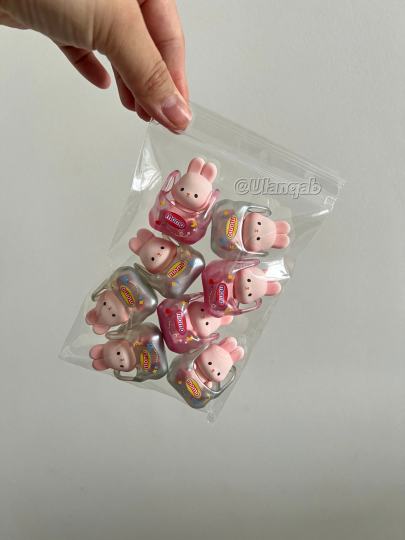 打包一捆在塑料袋里的兔兔~