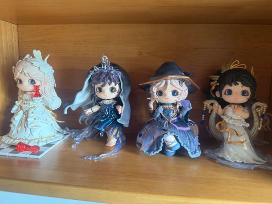 包装完好，凑齐一套隐藏咯