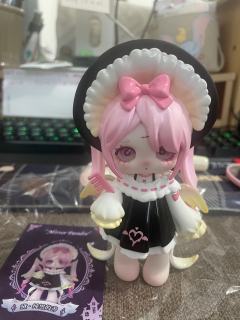 拆到了封面款之一，很可爱😊😊