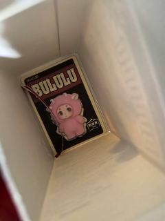 👀今日新品BULULU搪胶毛绒挂件盲盒～
基础纯色款高级有