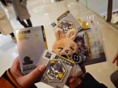 四抽四红，大圆满！
终于不是太子爷了，抽到了佩丽卡！！