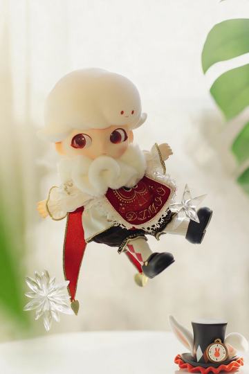 DIMOO  童话奇境-时空翻转，跟随DIMOO变成的扑通兔一起探索绮丽梦境 💫 🪞📒 ：磁吸帽子、面部增加了闪粉，细节满满❗️