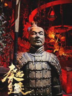 本来今天是来当摸金校尉的，怎么一进门那个叫九叔的就让我们帮他