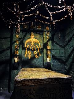 本来今天是来当摸金校尉的，怎么一进门那个叫九叔的就让我们帮他