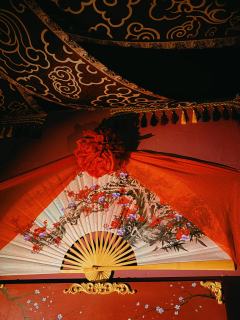 本来今天是来当摸金校尉的，怎么一进门那个叫九叔的就让我们帮他