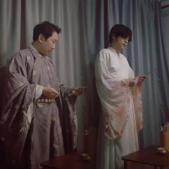 女人何苦为难女人，红尘颠作弄人提不起恨
男人就要为难男人，哔