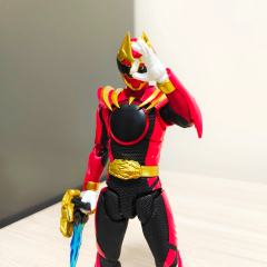 「逸れ一匹——」
说实话,个人直到现在还没从去年唐突传来的