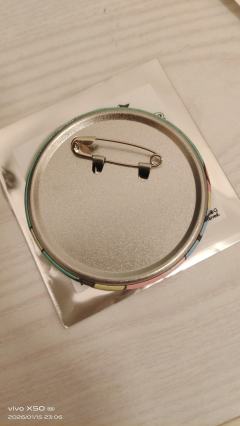 在拼多多上24收的，是正的还是仿的😱