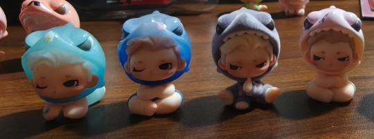 鲨鱼弟弟萌粒真的太赞啦！它造型超级可爱，萌趣十足，细节处理得也很棒。材质质感好，拿在手里超有感觉。无论是自己收藏还是送人都超合适，必须给个大大的好评！