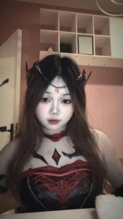 家人们！这次漫展我会以这个造型和大家见面啦～
 
🕒 漫展