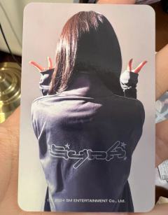 【夹克柚真假鉴别帖】
最近夹克柚又涨起来了 接了几张看了一下