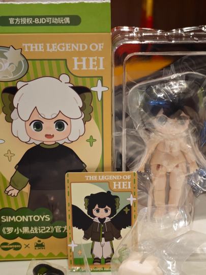 本来打算买一个师姐走的，但是发现盒子后面藏了一个，买走居然是隐藏款