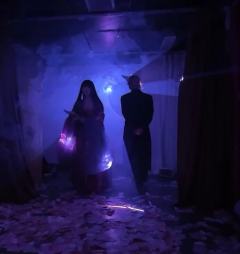 降雪，你曾低语，重逢就在不远的春天。可我才后知后觉，寂雪山常