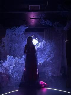 降雪，你曾低语，重逢就在不远的春天。可我才后知后觉，寂雪山常