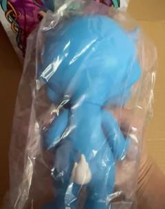 Ron English的Ronnie Rabbit手办，全新