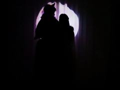 阿喜的一生，从精神病的全世界路过。
又名，整个世界都是祁夜，