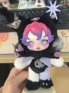 新品本来只想要库洛米的，秀气好看！但是现场提货看到美乐蒂也还