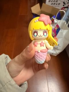 小时候最喜欢的盲盒IP之一，不知道为什么现在降价降到这幅鬼样