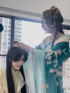 风散尽,花摧折,雪消融,月独悬。
梁以忱, 你这一生想要的很