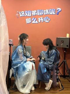 #求己 🚗首车测评

🦒长颈鹿有话说：真的太好玩了！太好