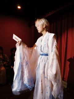 #求己 🚗首车测评

🦒长颈鹿有话说：真的太好玩了！太好