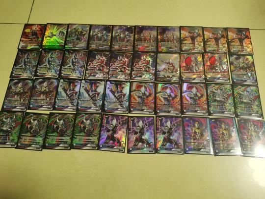 第一次玩英雄对决，参加了青年组。结果四战四败，被完虐了😭😭😭😭😭😭😭😭😭😭太惨了，这玩意门槛太高了