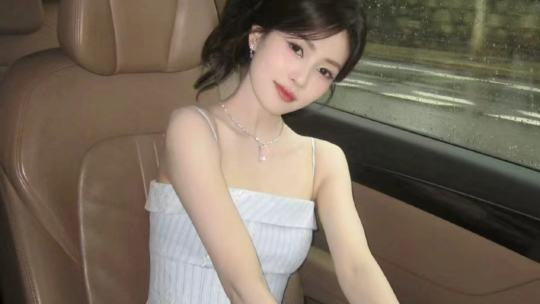 “她懂，她什么都懂”