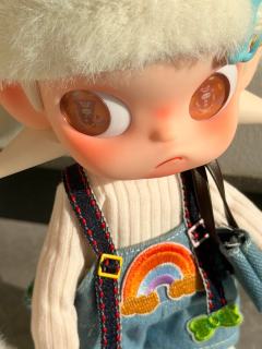 “想回到小时候的夏天”🌤️  
Zsiga这套彩虹牛仔装也