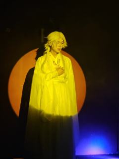 蛇吻疯信子，妖灿白怜花

你将是我终生的救赎
我会是你唯一的